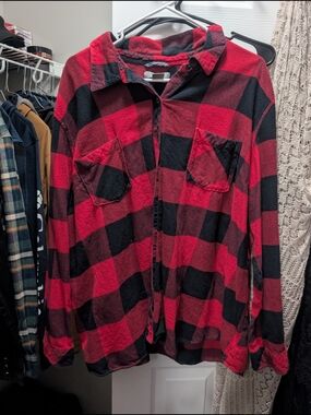 Natural Reflections Red & Black Plaid Button-Front Shirt